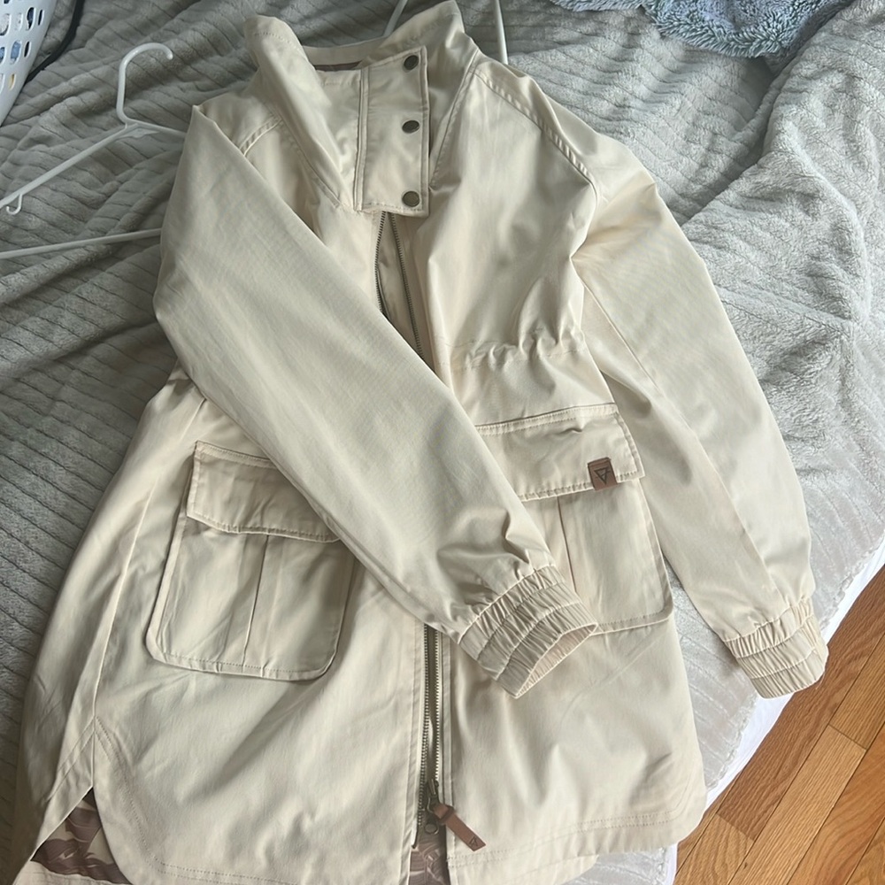 LIV outdoor jacket ☀️